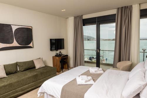 Tokyo Studios in Khiosz