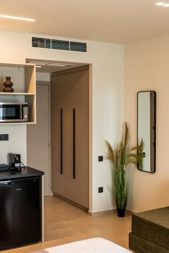 Tokyo Studios in Khiosz