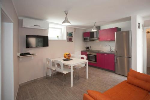 Brand new apartment Damir in city center 5