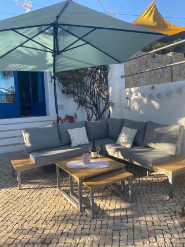 Country guest house with pool in ซานตามาเรีย