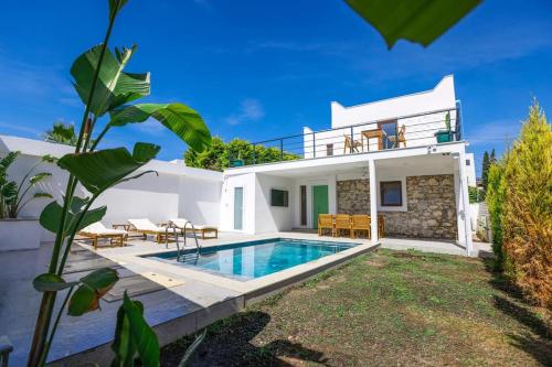 Traditional Seaside Stone Villa with Private Pool