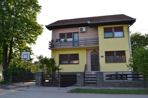 Apartman Gluhović - Location saisonnière - Sombor