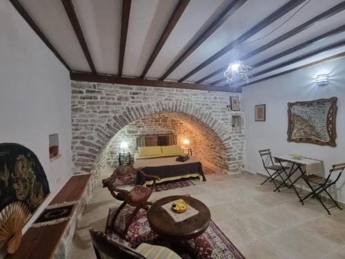 Villa Olive Old Qeparo in เคปาโร