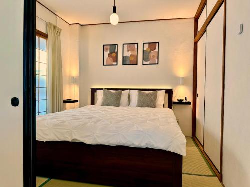 15 to Umeda, Kyobashi. Queen bed. Pets allowed