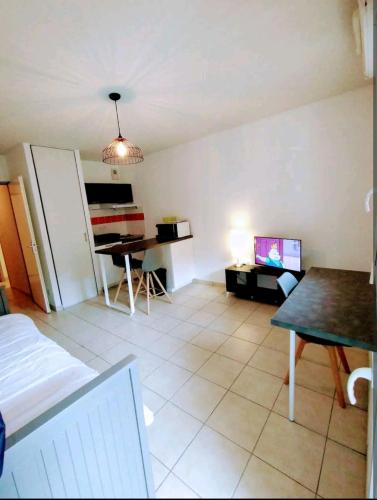 Studio cosy Périgueux, au calme, terrasse et parking privé