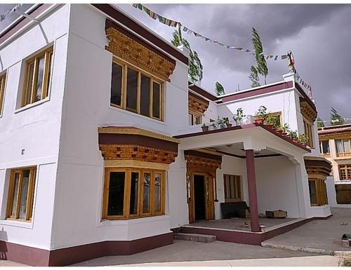 Nangsal Manipa Residency, Ladakh