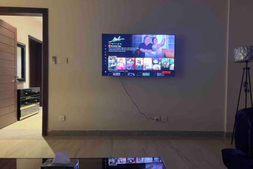 Luxury 1 Bedroom Bahria Heights 5 Apartment - image 12