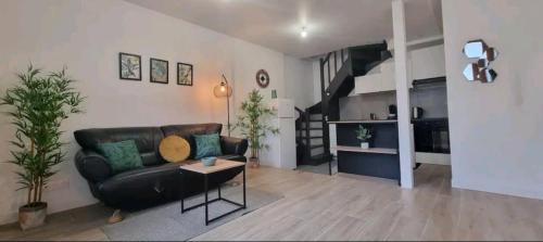 1- appartement duplex 44 m2 - Location saisonnière - Mantes-la-Jolie