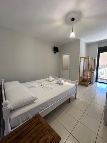 Quadruple Room with Sea View image 10