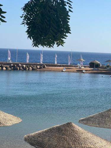 Private one-unit in Domina coral bay Beach and lake direct view 2 5