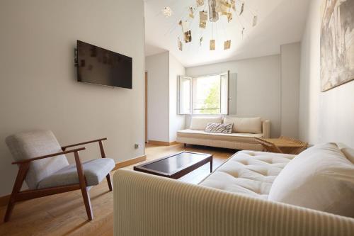2 sofa beds