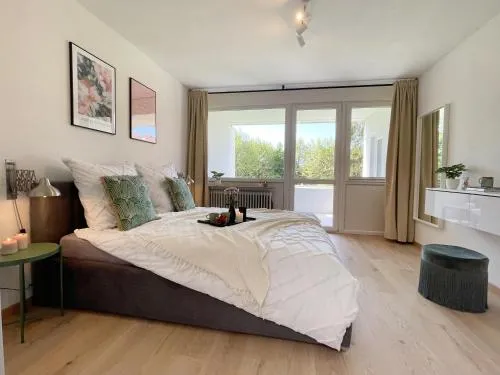 Bungalow Wohnung mit Südterrasse in Seenähe in Meersburg, Deutschland