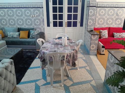 Appartement du lux tres propre bien equipe in Quartier El Mansour