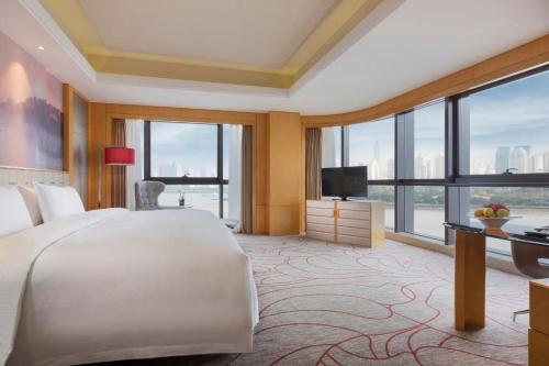 Premium King Deluxe Room with River View