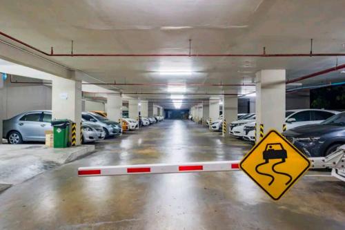 Condo 1 bed in Phuket City Center 8th Floor, Ban Rangeng (photo 2)