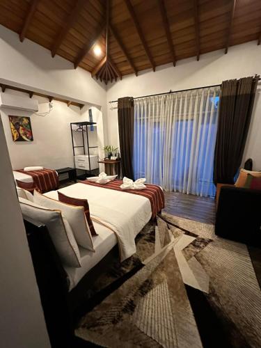 Deluxe Triple Room image 10