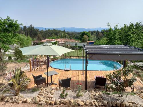 สระว่ายน้ำ, Villa Tranquilla apartment in ตาบัว