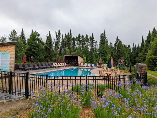 Cote Nord Tremblant Chalet Martin