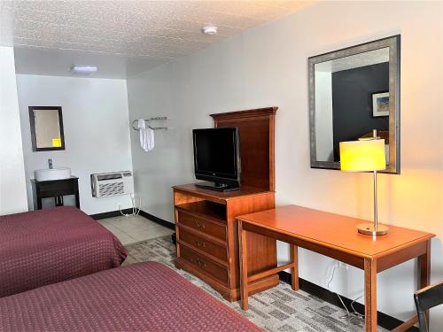 Wooden Shoe Motel – Holland, MI