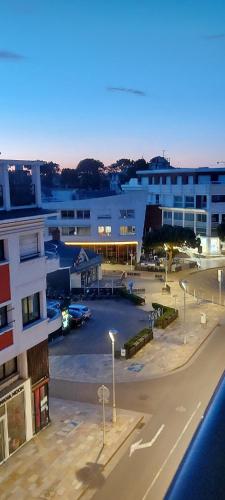 LA BAULE ESCOUBLAC APPARTEMENT T2 pour 4 personnes 1 chambre pour 2 adultes 1 cabine pour 2 enfants jusqu'à 18 ans A 150 m de l'océan Grand garage inclus - Location saisonnière - La Baule-Escoublac