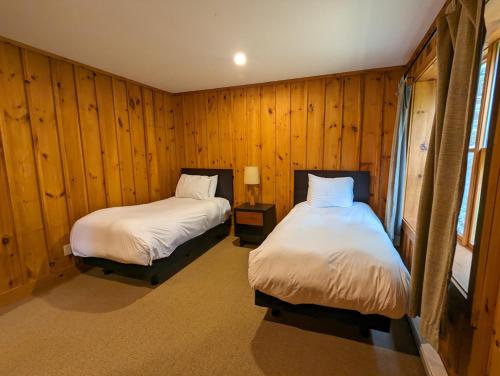 Cote Nord Tremblant Chalet Louie