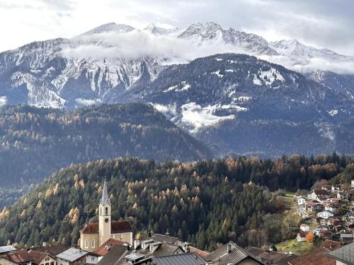 Spacious 3 bedroom Chalet near Flims in Trin-Digg