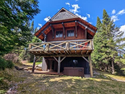 Cote Nord Tremblant Chalet Louie