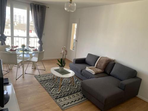 Appartement rénové et spacieux, Terrasse, 4 pers - Location saisonnière - Franconville