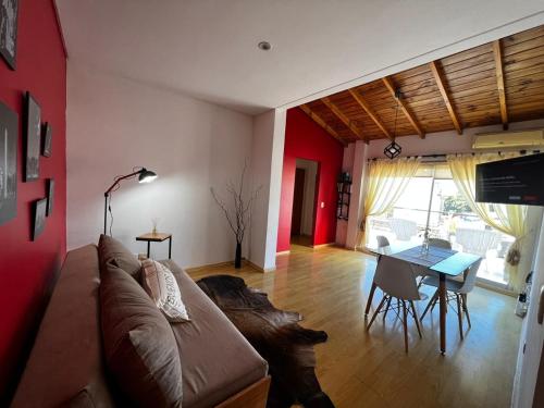 One-Bedroom Apartment image 6