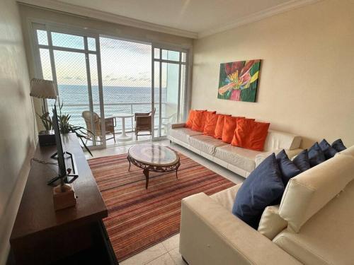 Hermoso dpto con vista frontal al Mar Pitangueiras