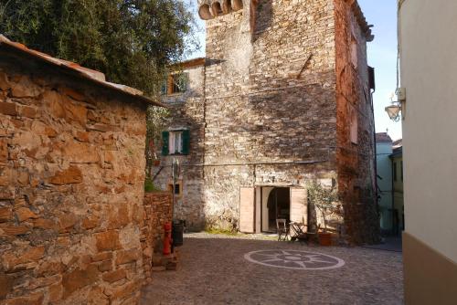 Torre degli Svizzeri in Civezza
