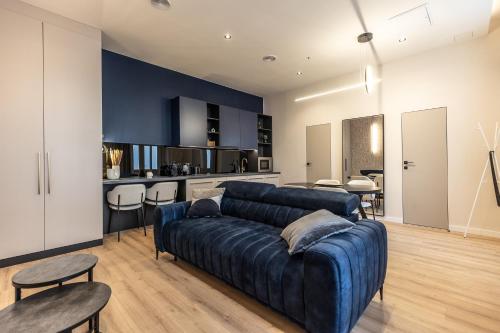 Kobi Luxury Apartment 2 - Tap to explore photos