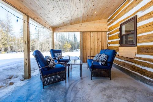 Cottontail Cabin with Hot Tub and wood fired Sauna