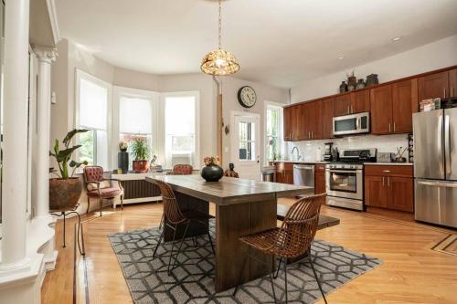 A Charming 4 bd Garden Oasis Brick Townhouse in Brooklyn, USA