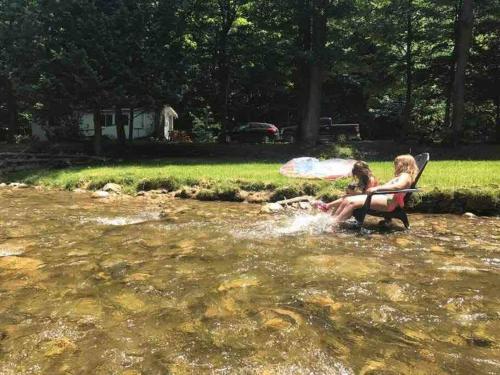 Cottage on the Noisy River Blue Mountain Wasaga