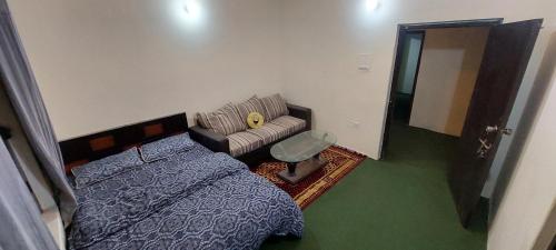 2 twin beds