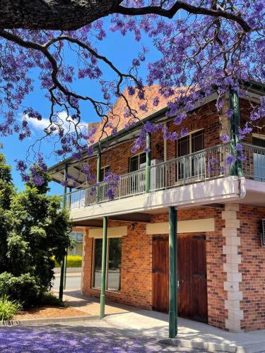 Cottage with Piano, Books & Games in the Hunter
