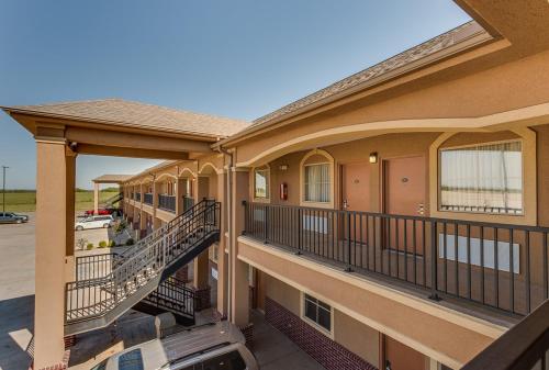 Executive Inn & Suites Cushing - 숙소 외관