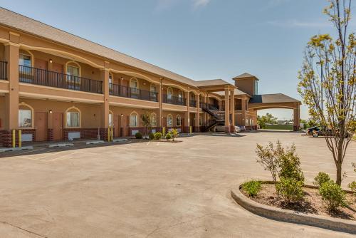 Executive Inn & Suites Cushing - 숙소 외관