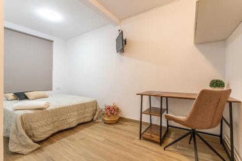 Apartment with 2 bedrooms in Tarragona with wonderful city view and WiFi - image 12