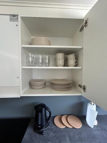 Kyllikinsola 18 B5 Tilava 52 neliöinen rivitalokaksio 1-5 henkilöä (Kyllikinsola 18 B5 Tilava 52 nelioinen rivitalokaksio 1-5 henkiloa) in เซย์นาโจคิ