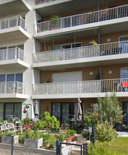 Zunanjost, Havre de paix in Coulaines