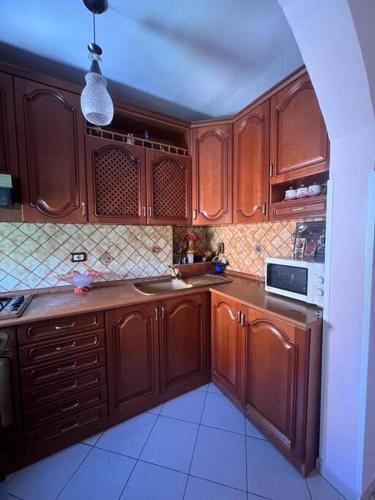One-Bedroom Apartment image 2