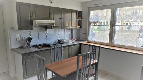 Iekārtas, charmant appartement in Velosnes