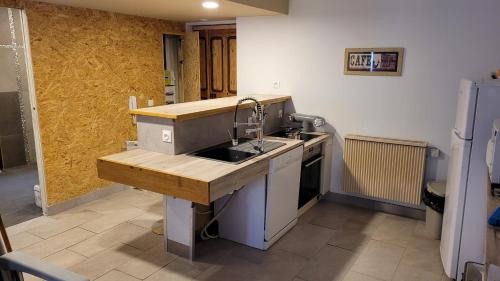 virtuve, charmant appartement in Velosnes