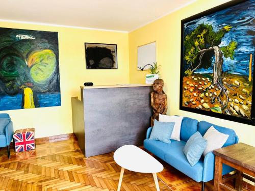 Shared lounge/TV area, HOSTEL ART & JOY in Pula