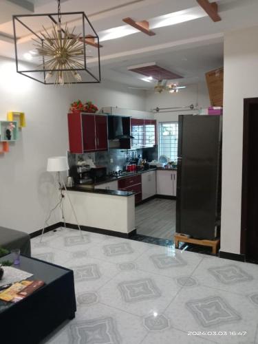 Edge of Islamabad Entrance - image 2