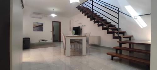 2 bedrooms, 4 beds