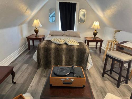 Master Suite Serenity on Banksville Pittsburgh in Pittsburgh, USA