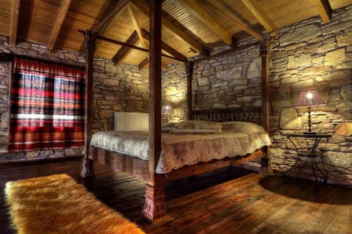 Petrina House – Agkistro, IL
